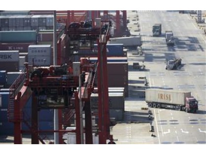 Turkey’s foreign trade gap widens in October.. Turkey’s foreign trade deficit rose to $7.3 billion in October.